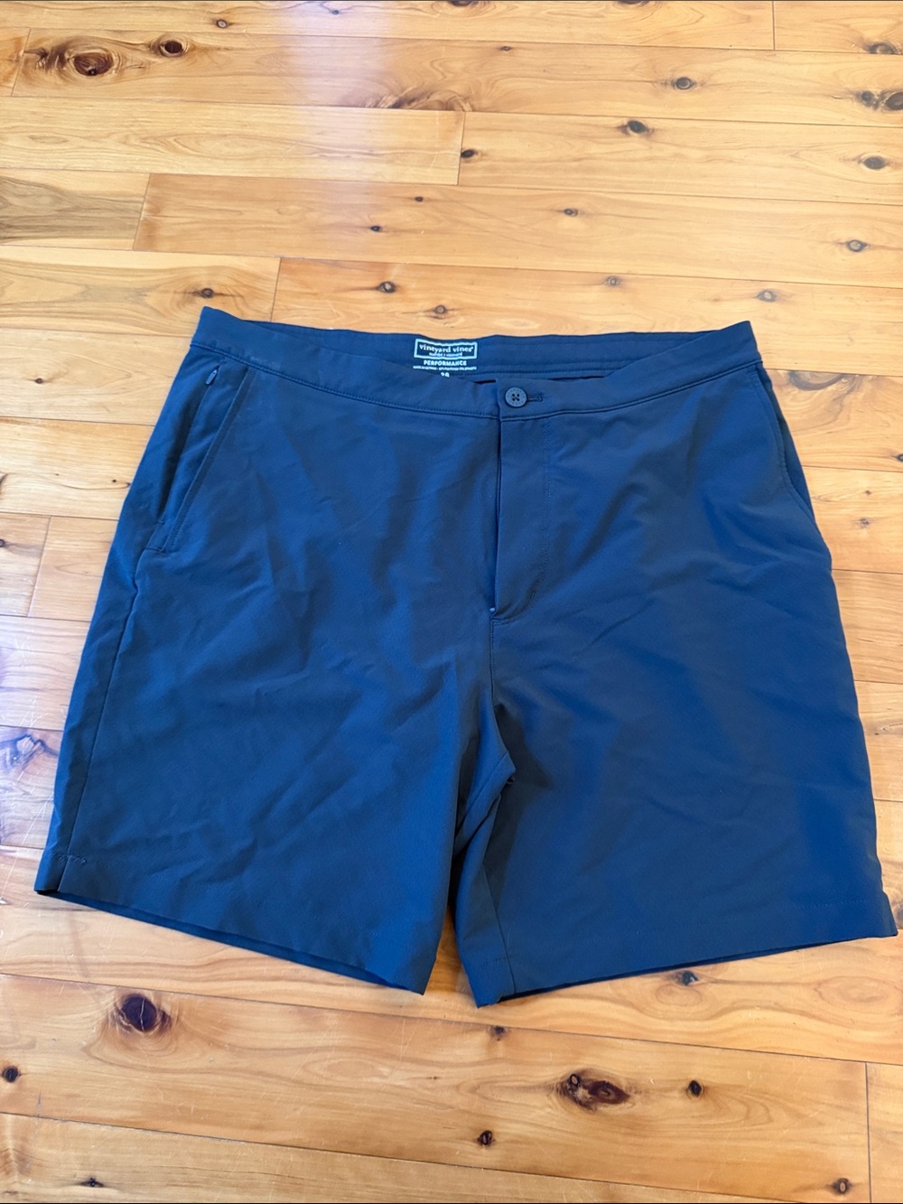 Vineyard Vines Navy Flat-Front Performance Shorts
